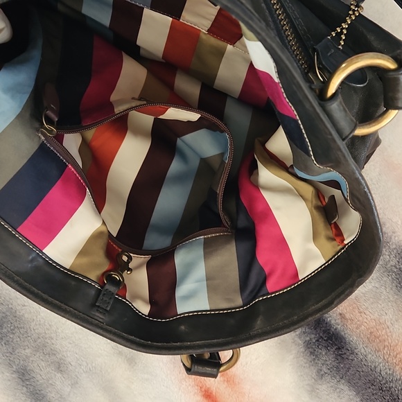 Vintage Coach tote. Dark navy soft leather. No marks or scratches. - Picture 5 of 8